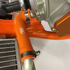 SAMCO Kühlerschlauch Set KTM DUKE 390 2017-2019 orange 4-teilig OEM mit Schellen